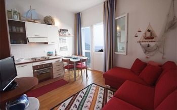 Apartment Paradiso