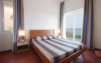 Apartment Paradiso